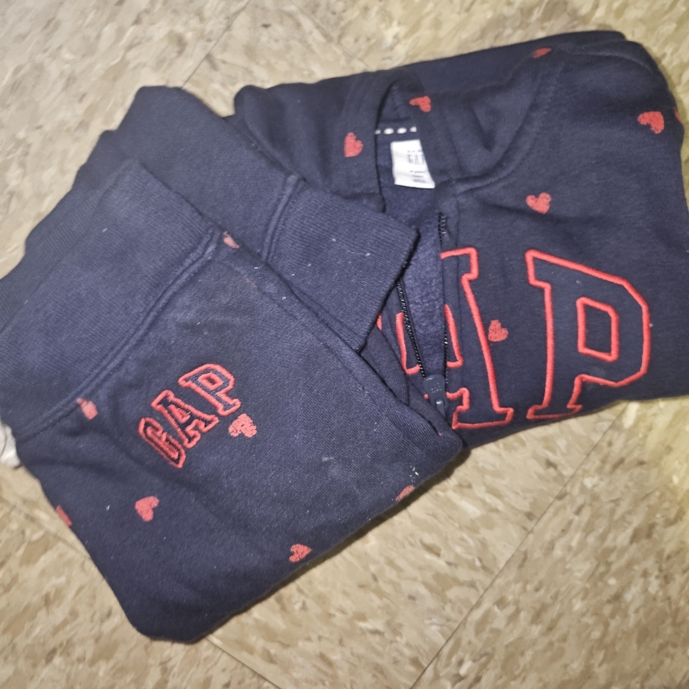 4 girl valentines gap set